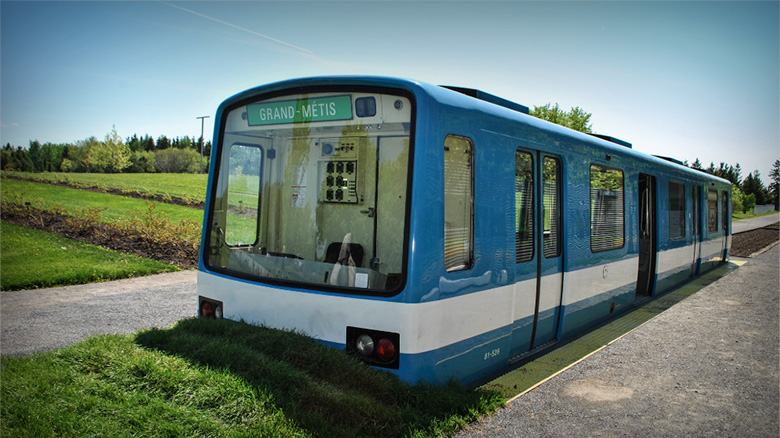 le metro de montréal au jardin de metis