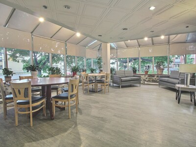 Résidence des Bâtisseurs Manoir Sully salle à manger