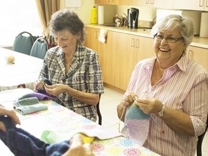 Manoir Laval Residents doing knitting
