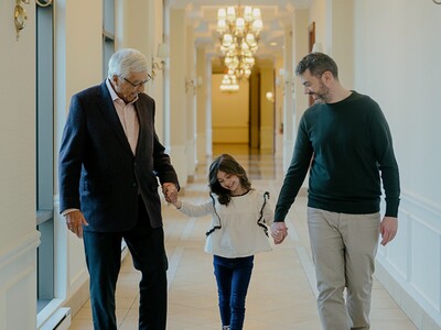Lux gouverneur family