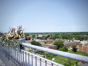 Manoir Dollard-des-Ormeaux vue sur la ville