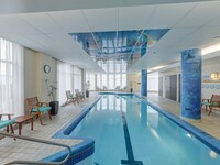 Le Félix Vaudreuil-Dorion indoor pool