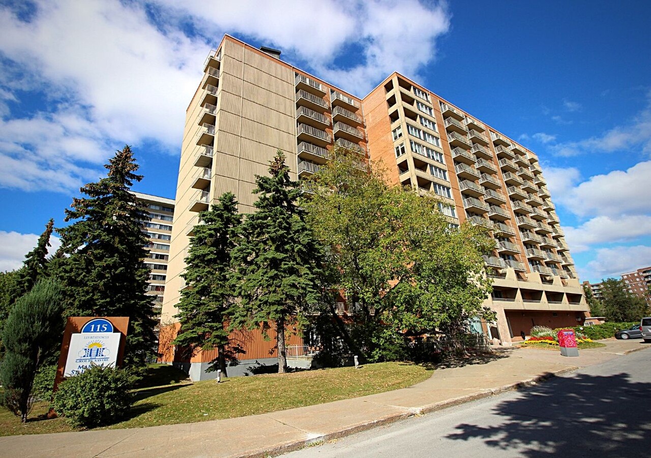 Manoir St-Laurent Vue extérieure du bâtiment