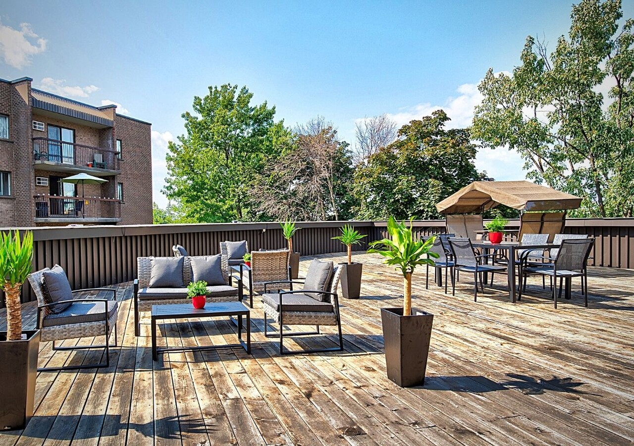 Viventi Laval terrasse sur le toit
