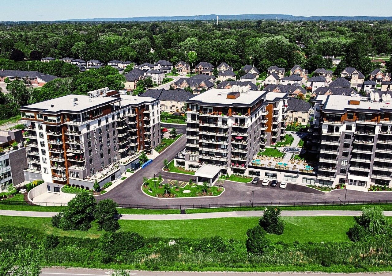 Le District phases