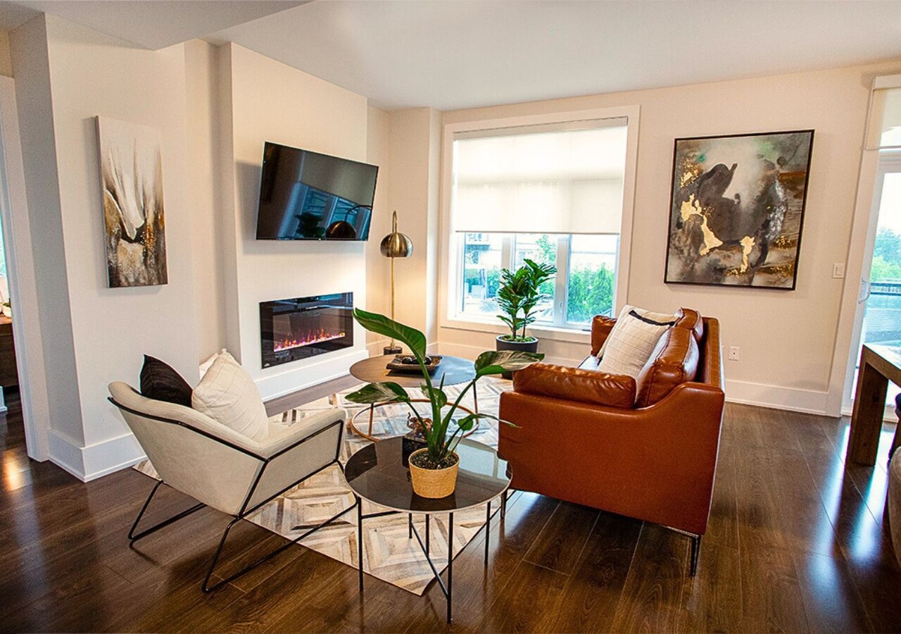 Le District living room apartment 50 years and over