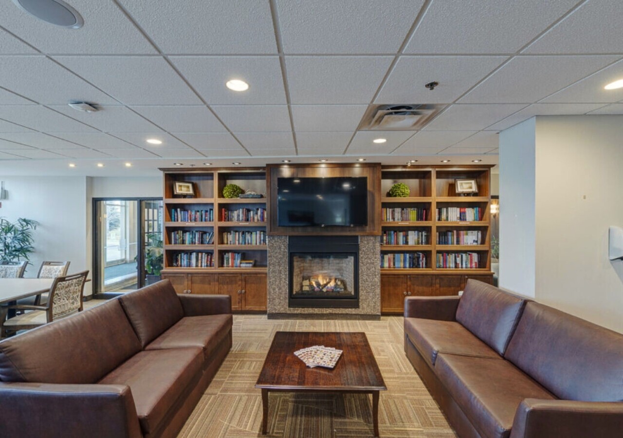 Le Félix Vaudreuil-Dorion lounge with fireplace