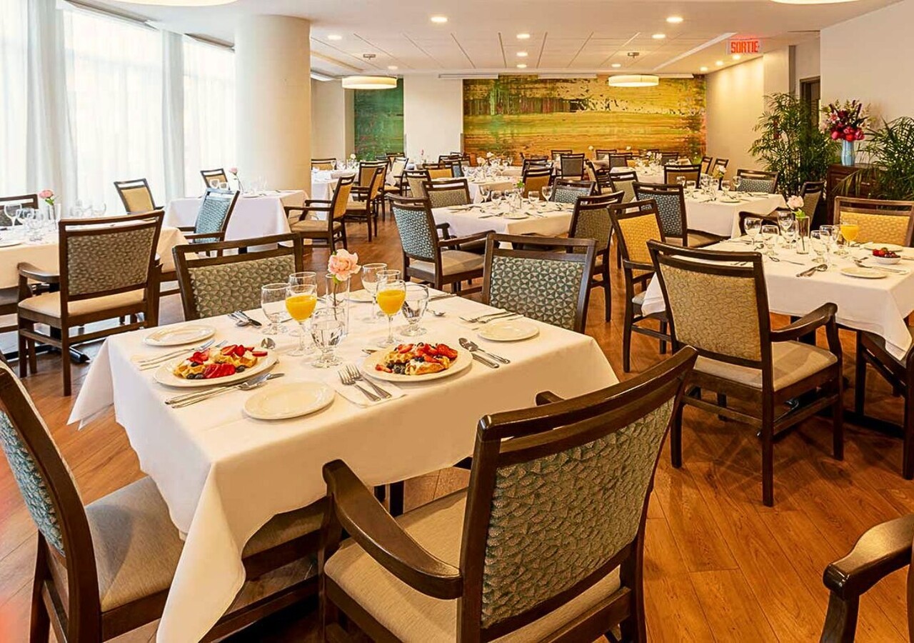 Le Gibraltar dining room of the residence