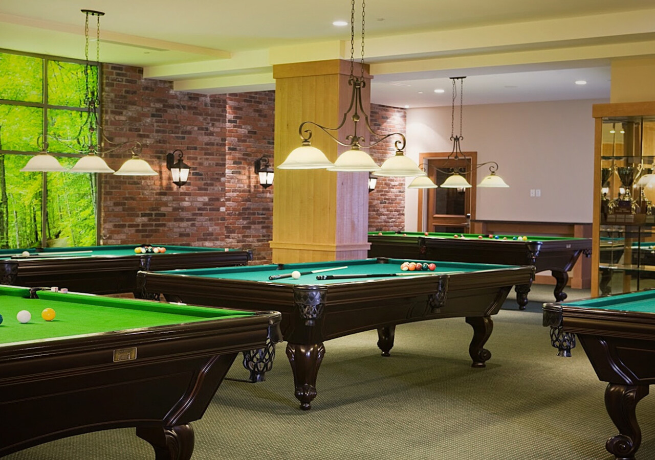 Lux Gouverneur Montréal salle de billard
