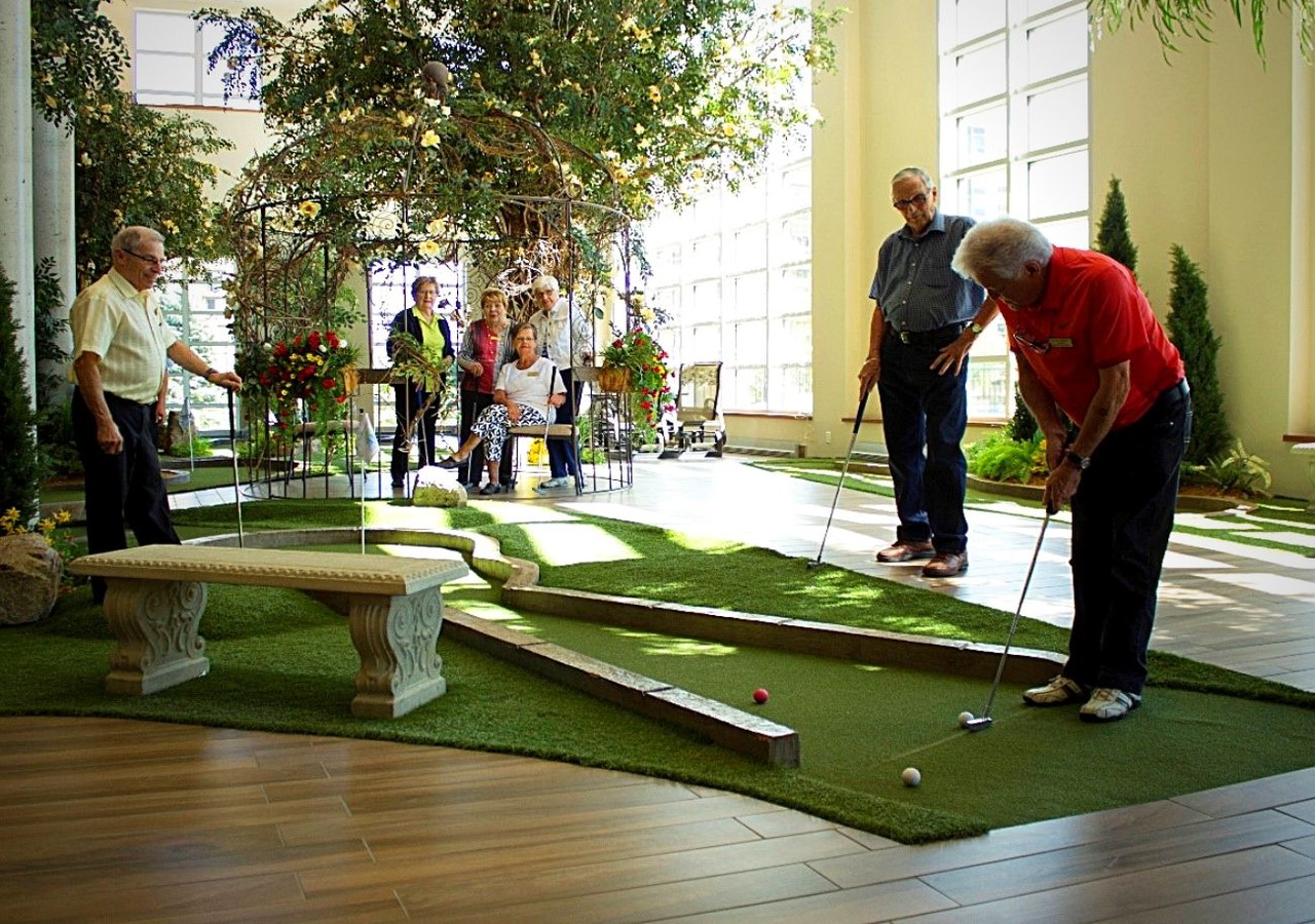 Manoir Brossard Minigolf 18 trous intérieur