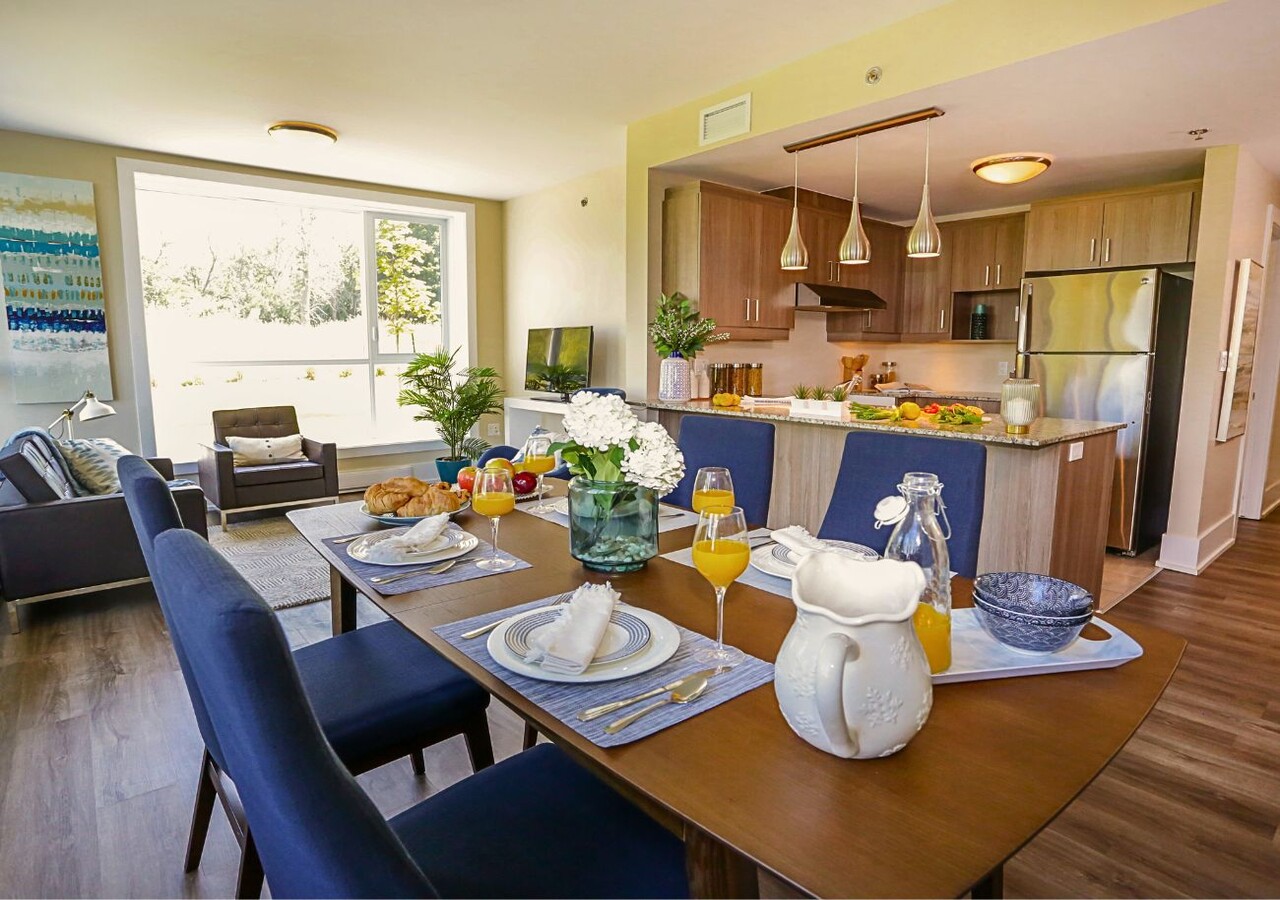 Manoir Pierrefonds modern kitchen