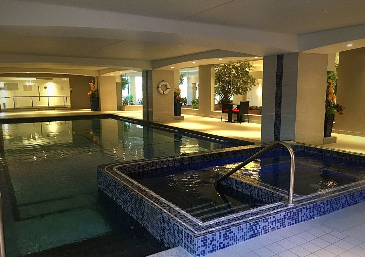 Manoir Plaza Piscine intérieure