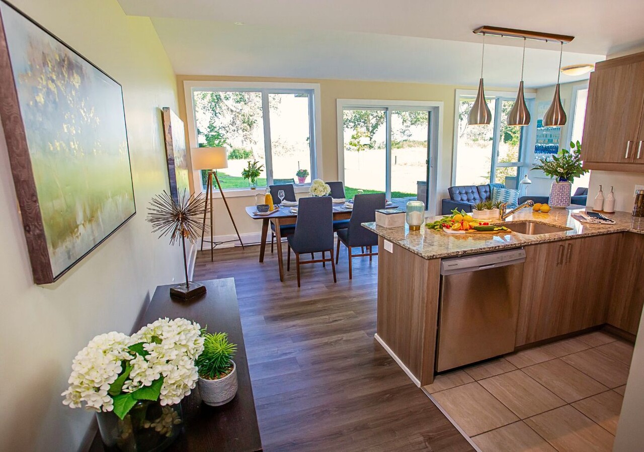 Manoir Pierrefonds modern and warm apartment