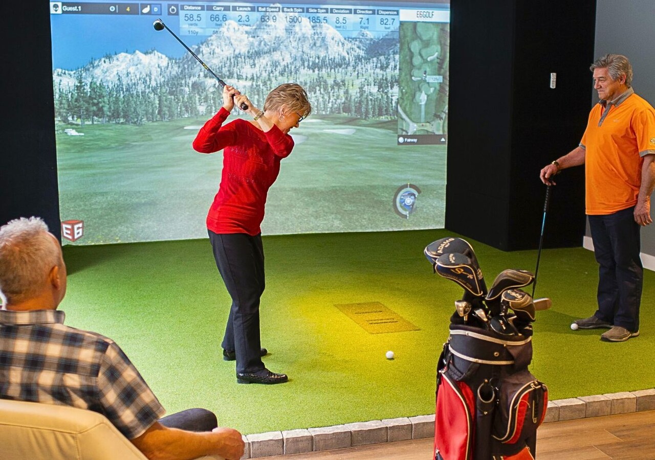 Village Riviera virtual golf
