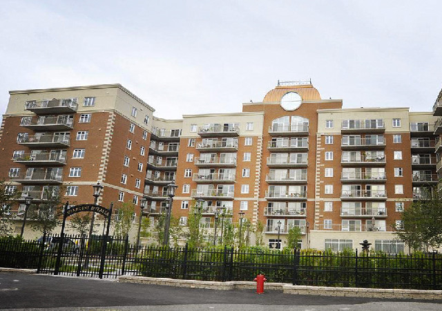 Les Jardins d'Italie : Retirement Home Montreal